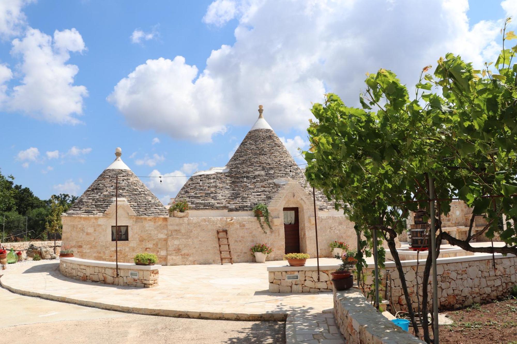 Trullo Famiglia * Putignano